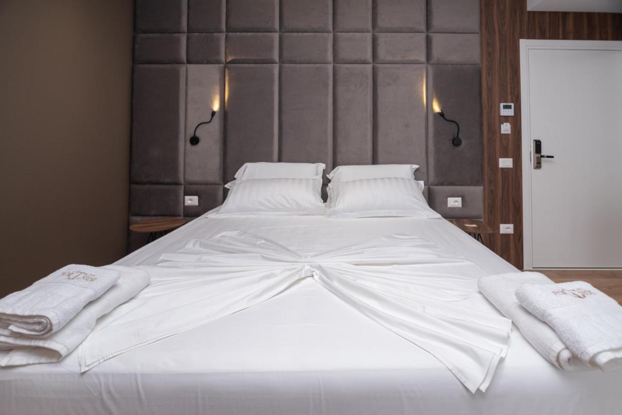 Hotel Portside Gf Vlore Exterior photo